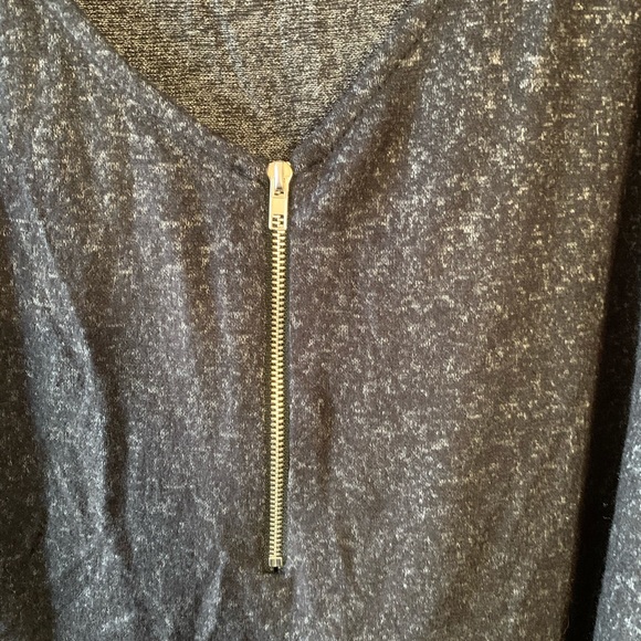 Green Envelope Heathered zip up pullover. 3X - Picture 3 of 4